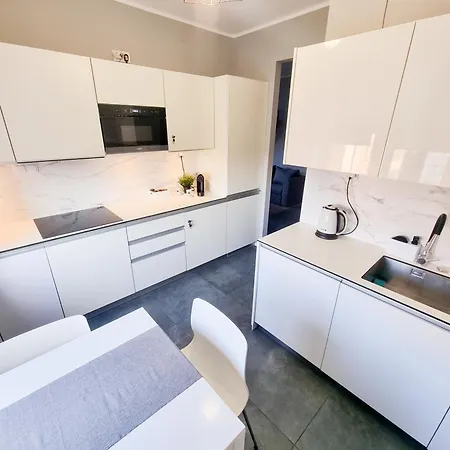 Apartament Shelter, 8 Minut Od Alei, Parking * Częstochowa