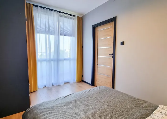 Apartment Shelter Parking 8 Minut Od Alei Czestochowa