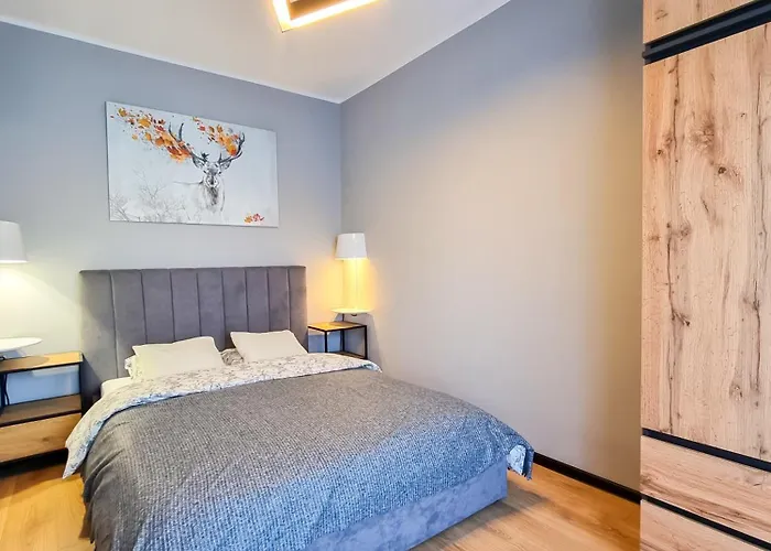 Apartment Shelter Parking 8 Minut Od Alei Czestochowa