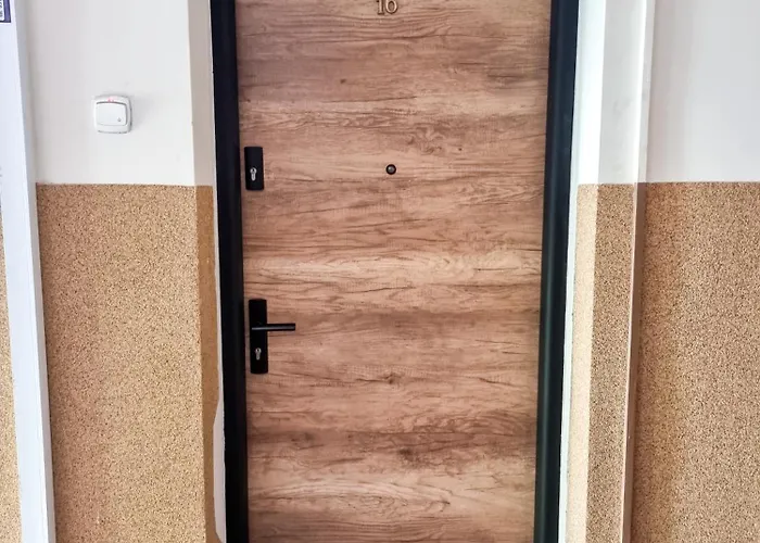 Shelter Parking 8 Minut Od Alei