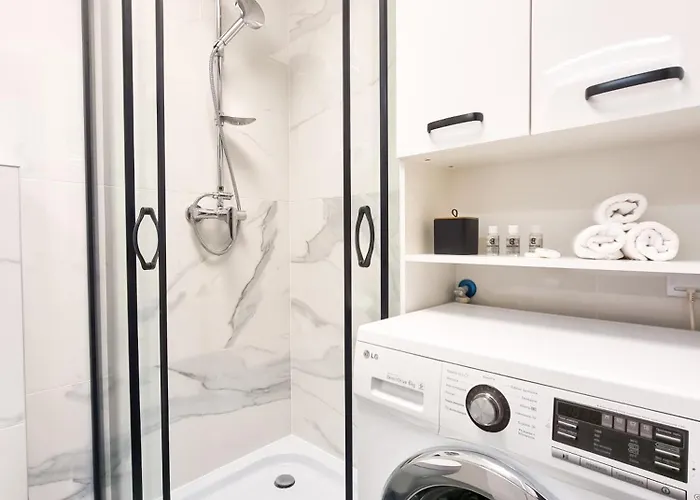 Shelter Parking 8 Minut Od Alei شقة