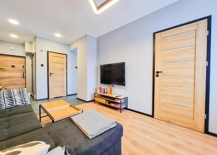 Shelter Parking 8 Minut Od Alei *