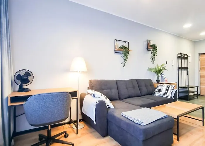 Shelter Parking 8 Minut Od Alei *